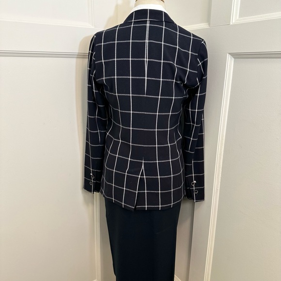 Club Monaco Pleated Navy Skirt - Picture 6 of 9